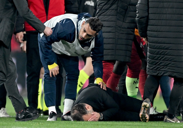 Herkes onu konuşuyor! Mourinho'nun Okan Buruk'a hareketi dünya basınında