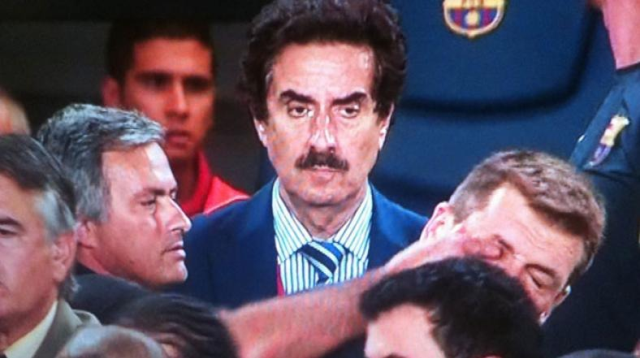 Okan Buruk'un burnunu sıkan Jose Mourinho yıllar önce de benzer bir hareket yapmış
