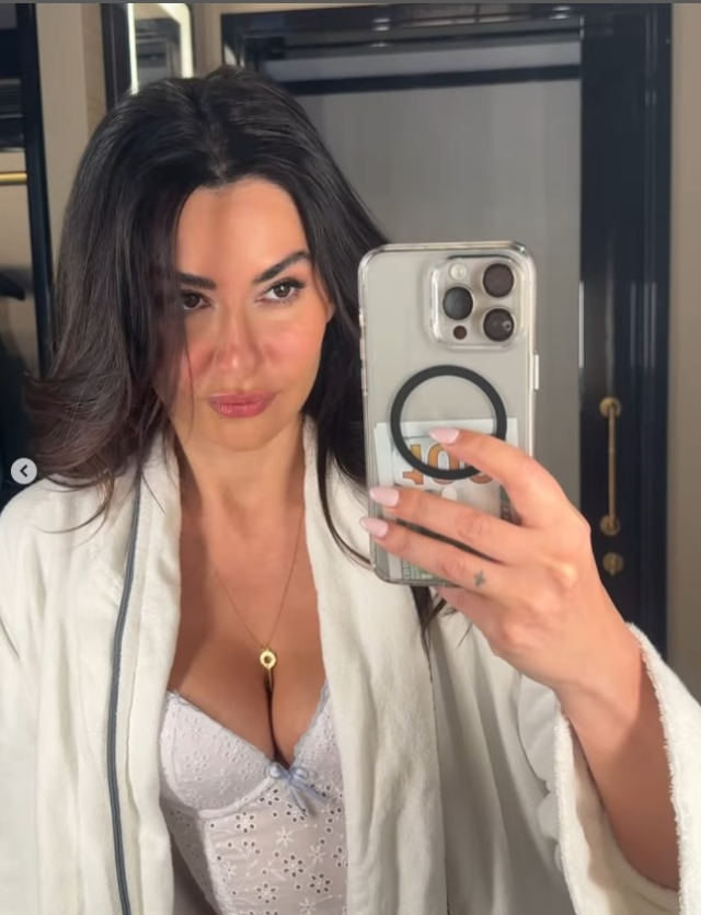 Nesrin Cevadzade'den cesur Hıdırellez pozu