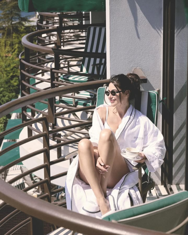 Nesrin Cevadzade'den cesur Hıdırellez pozu