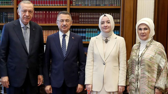 Bedriye Şahinbaş CHP'ye katıldı
