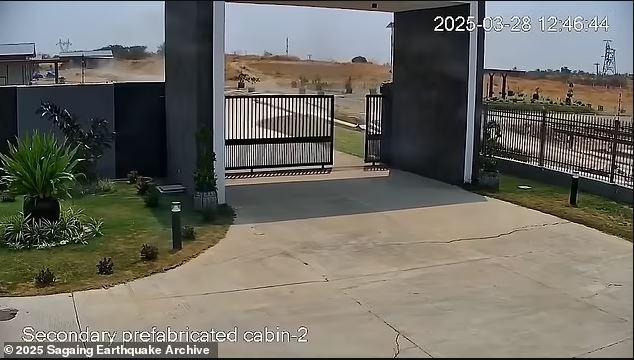 Depremde yeryüzünün yarılma anı ilk kez görüntülendi