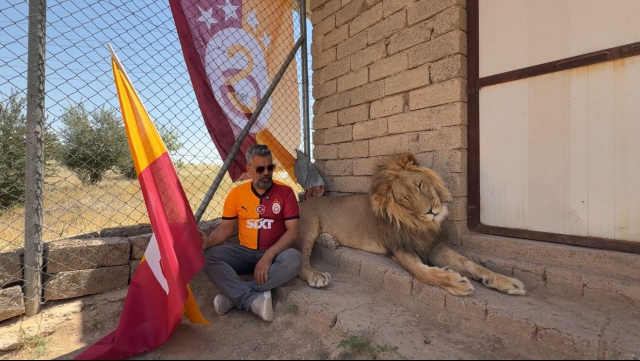 Galatasaray şampiyonluğunu aslanlarıyla kutladı