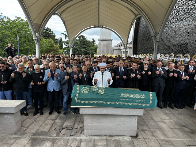 İlhan Şeşen'e veda töreninde büyük talihsizlik