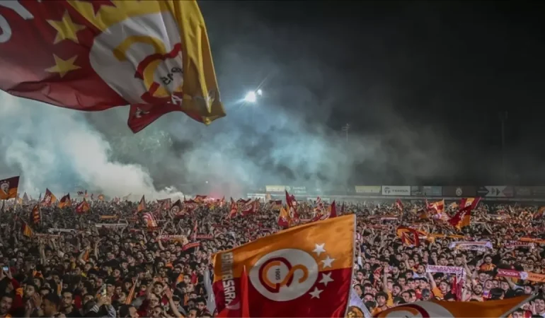galatasaray-sampiyonluk-kutlamasi-ne-zaman-18665998_7756_amp.jpg