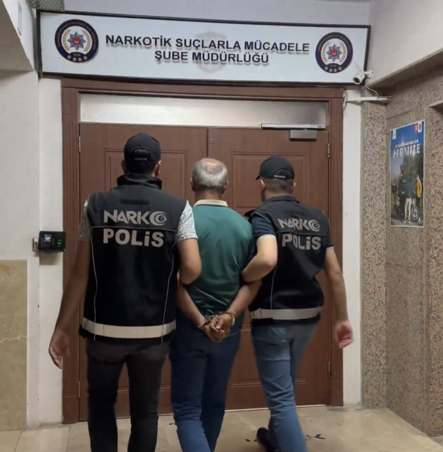 Tırın içine gizlenmiş 66 kilo uyuşturucu madde ele geçirildi
