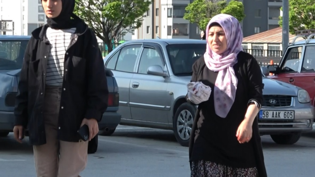 Acil servisler acemi kasaplarla doldu