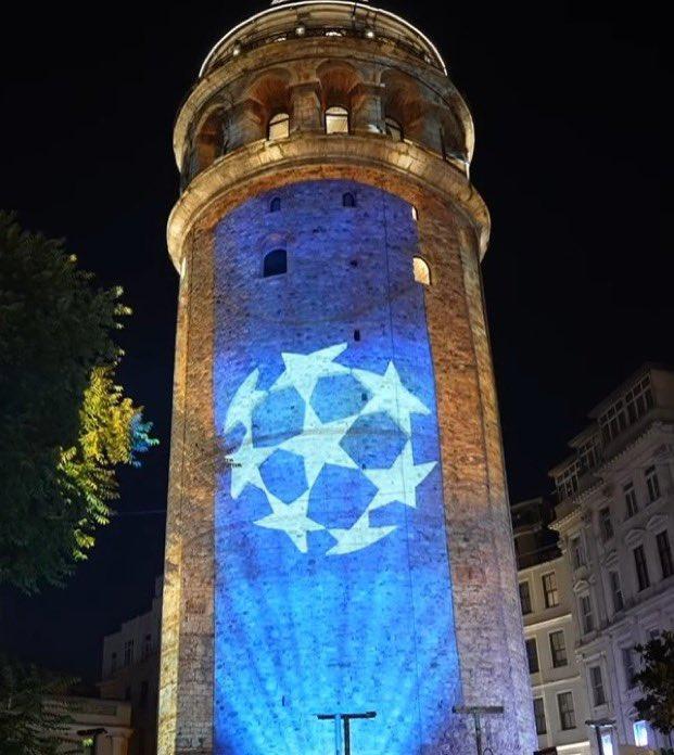 Galatasaray'dan 00:00'da Galata Kulesi'nde ışık şov