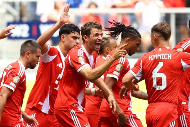 Bayern Münih Auckland'a acımadı! Tam bir deste gol
