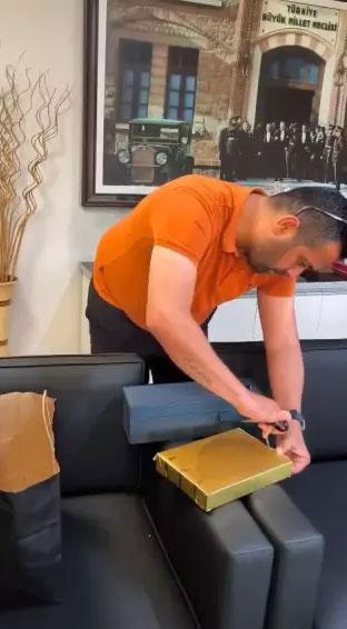 Baklava kutusundaki 110 bin Euro'luk rüşvet anı kamerada