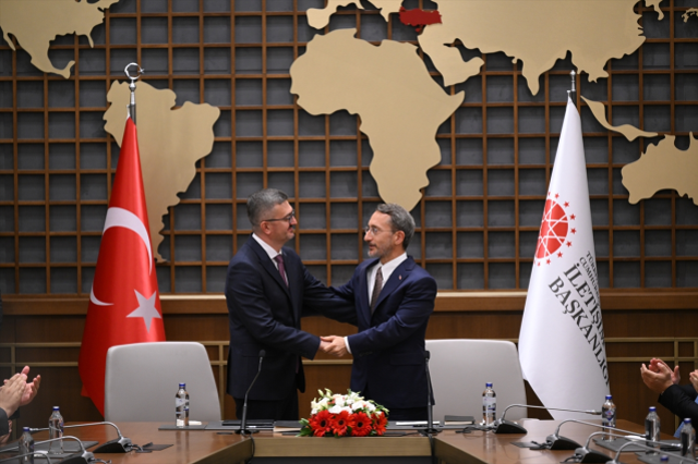 İletişim Başkanlığı'nda devir teslim! Altun bu sözlerle veda etti