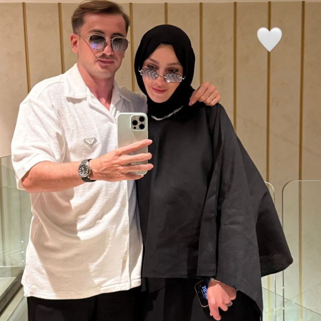 'Eşiyle hiç fotoğraf paylaşmıyor' deniyordu, Kerem Aktürkoğlu'ndan ilk kare geldi