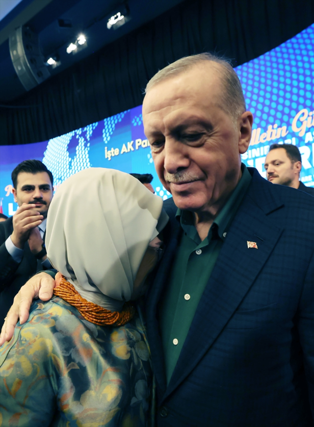 Kızılcahamam Kampı'na Emine Erdoğan'ın şıklığı damga vurdu