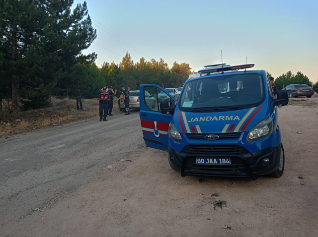 Emekli polis, piknik yaparlarken karşılaştığı 3 husumetlisini tabancayla vurdu